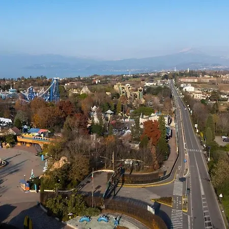 Appartamento A Due Passi Da Gardaland Con Wi-Fi Veloce E Aria Condizionata Ronchi  Exterior foto