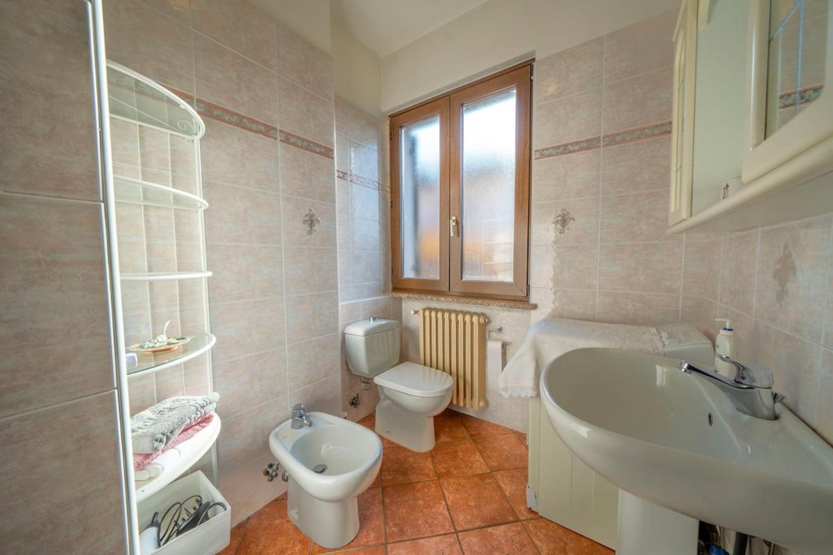 A Due Passi Da Gardaland Con Wi-fi Veloce E Aria Condizionata Ferienhaus Ronchi (Veneto)